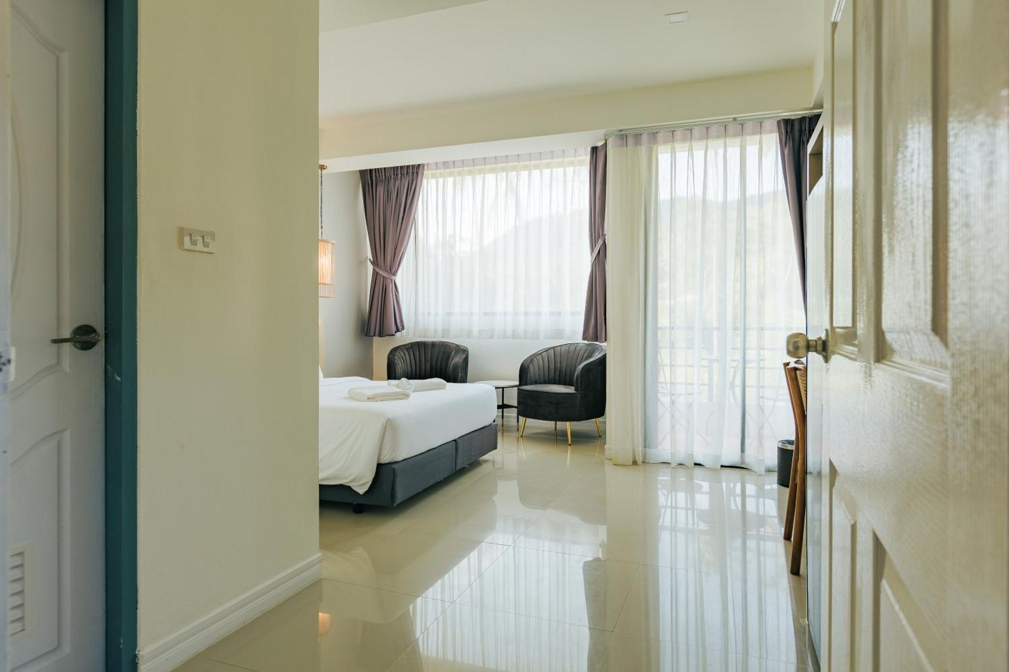 Kamala Havana Hotel Exterior photo
